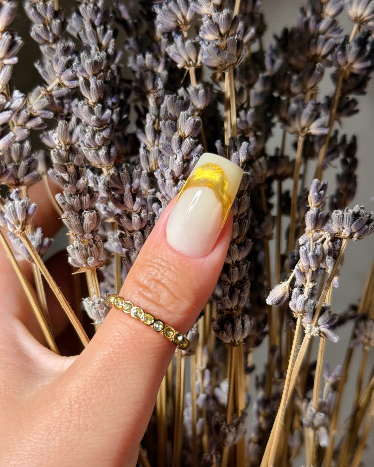 Nagels thuis doen: 7 Stappen voor een Professionele Look Zonder Salon